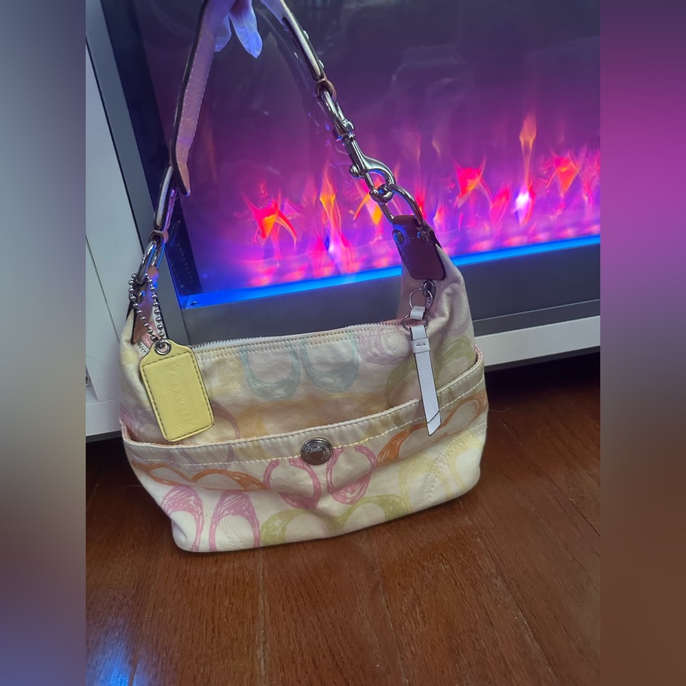 EUC Vintage Coach Hampton Scribble pastel logo shoulder bag purse rainbow white